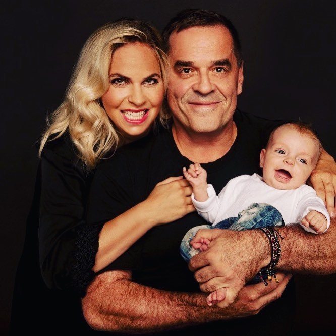 Miroslav Etzler s partnerkou Helenou Bartalošovou a synkem Samuelem. 