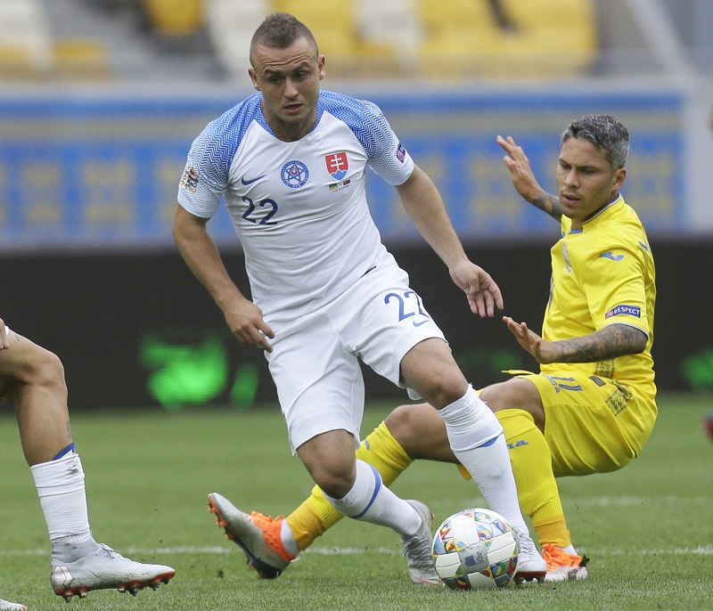 Fotbalový záložník Stanislav Lobotka přestoupil z Celty Vigo do Neapole. 