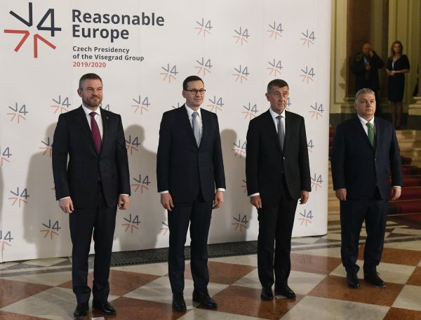 Zleva Peter Pellegrini (Slovensko), Mateusz Morawiecki (Polsko), Andrej Babiš (ČR) a Viktor Orbán (Maďarsko).