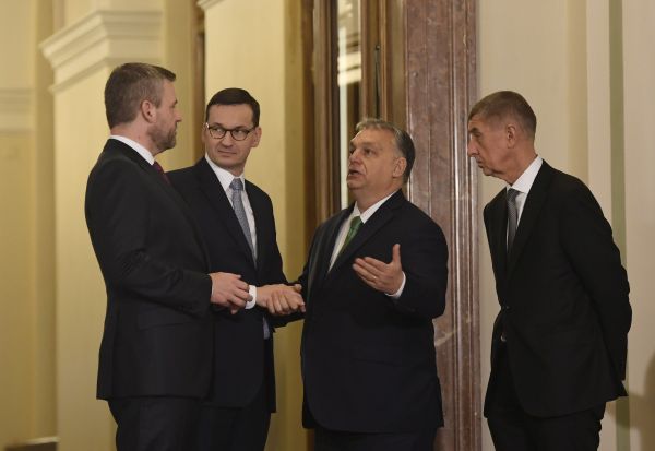 Předsedové vlád (zprava) Andrej Babiš (ČR), Viktor Orbán (Maďarsko), Mateusz Morawiecki (Polsko) a Peter Pellegrini (Slovensko). 