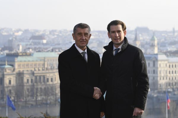 Premiér Andrej Babiš (vlevo) a rakouský spolkový kancléř Sebastian Kurz.