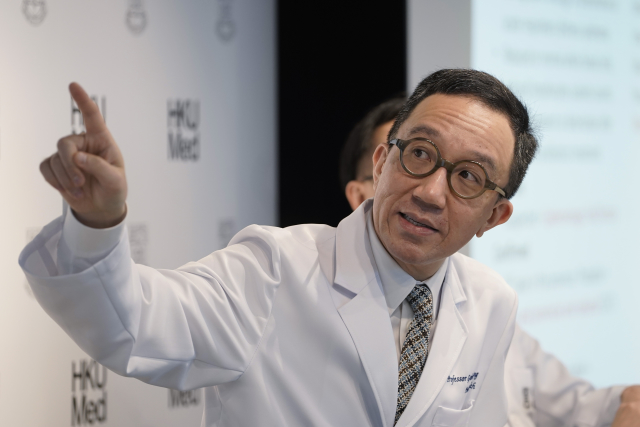  Profesor Gabriel Leung zabývající se epidemiemi. 