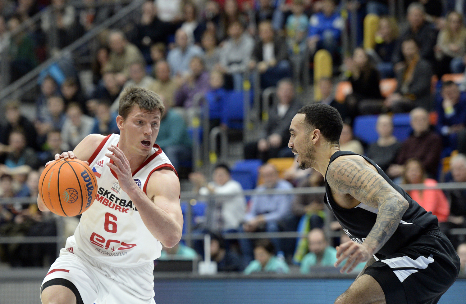 Basketbalový zápas Nymburk - Nižnij Novgorod.