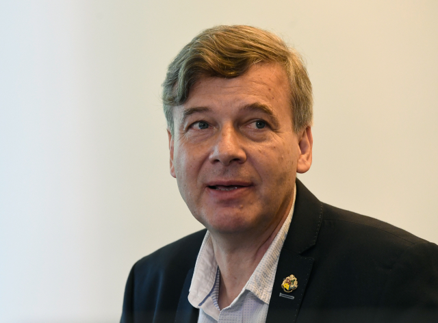 Předseda bytového družstva Svatopluk Martin Junek.