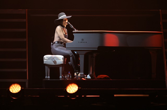 Alicia Keysová na pražském koncertu v červnu 2013.