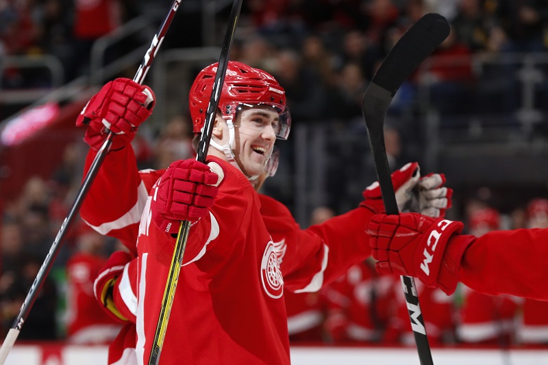 Hokejový útočník Filip Zadina se po pauze vyplněné Utkáním hvězd NHL vrátil z farmy v Grand Rapids z nižší AHL do prvního týmu Detroitu. 