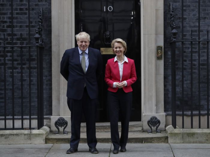 Předsedkyně Evropské komise Ursula von der Leyenová a premiér Boris Johnson.
