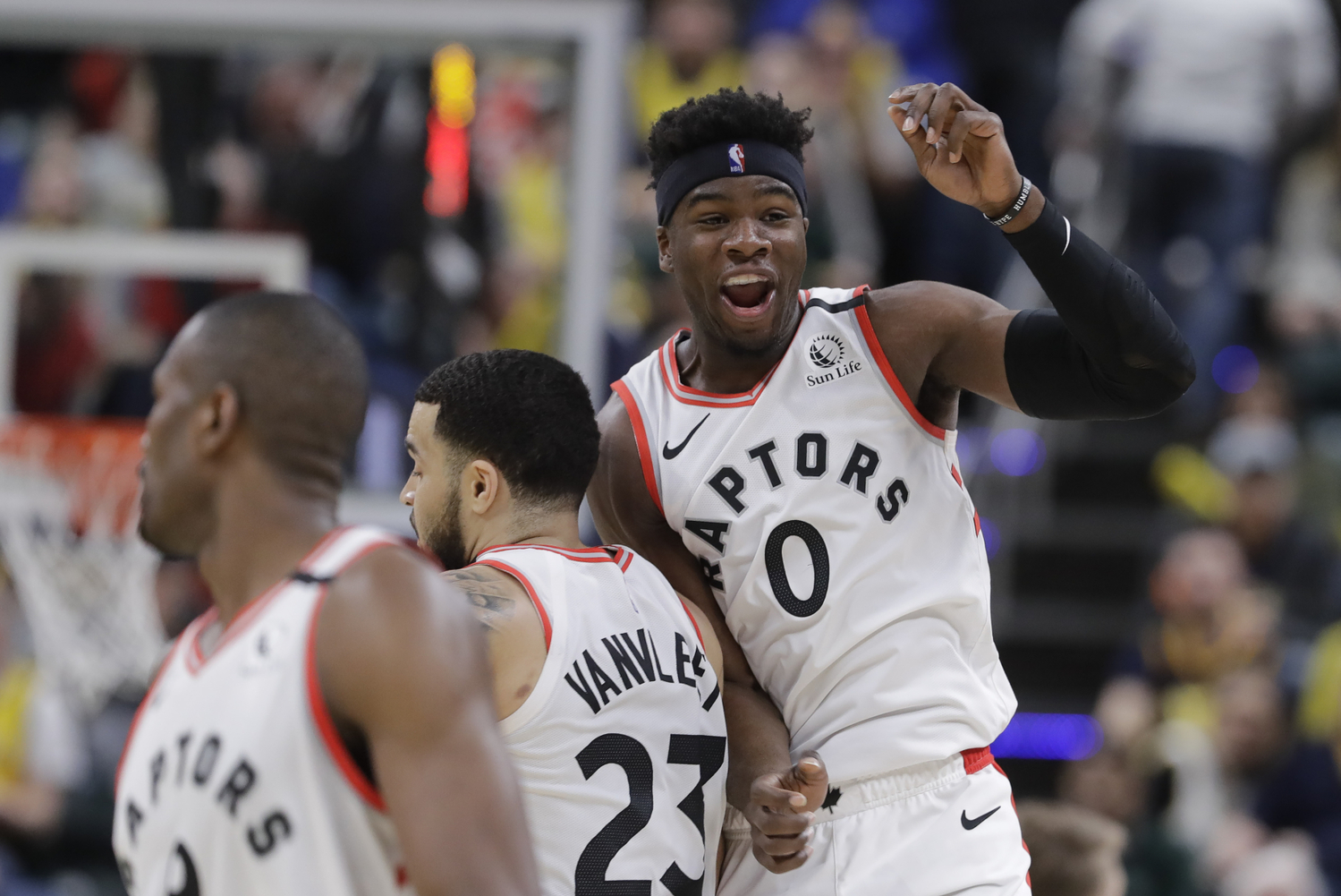 Basketbalisté Toronto slaví vítězství.