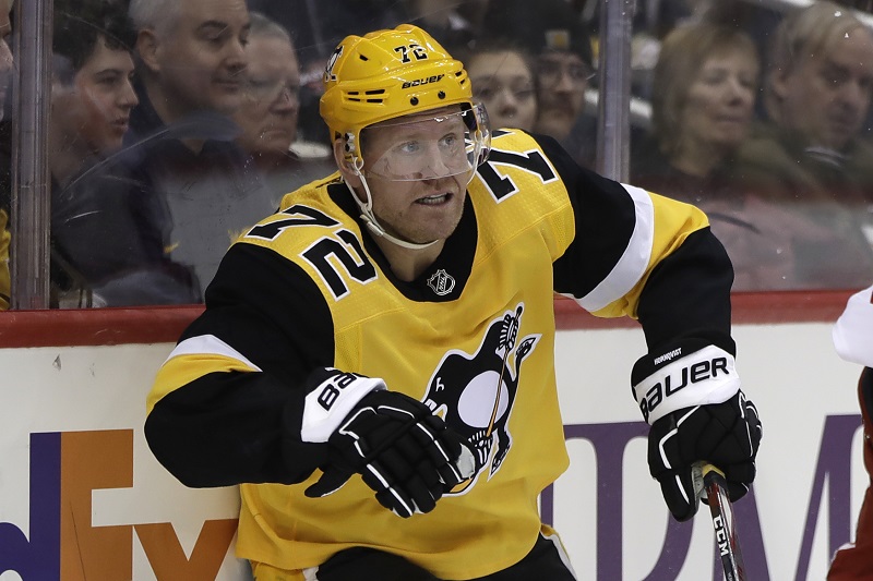 Útočník Patric Hörnqvist zařídil dvěma góly a přihrávkou vítězství hokejistů Pittsburghu 5:1 nad Detroitem.