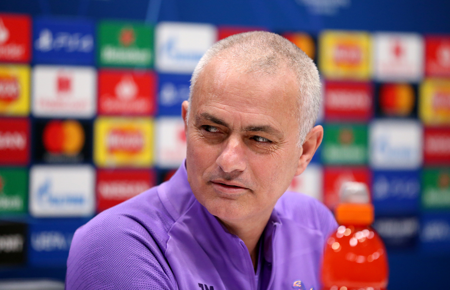 Trenér Tottenhamu José Mourinho.