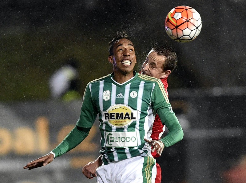 Fotbalista Jhon Mosquera se po třech a půl letech vrací do Bohemians 1905. 