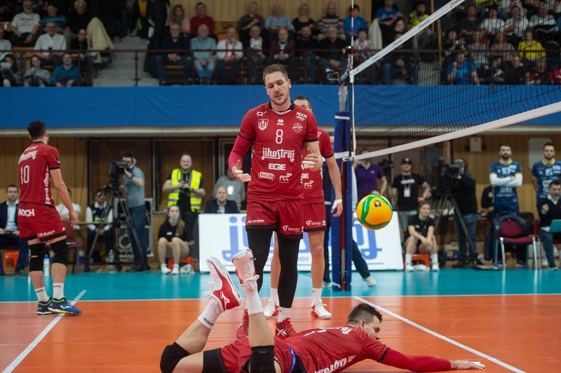 Volejbalisté Českých Budějovic se rozloučili s Ligou mistrů domácí porážkou s Trentinem.