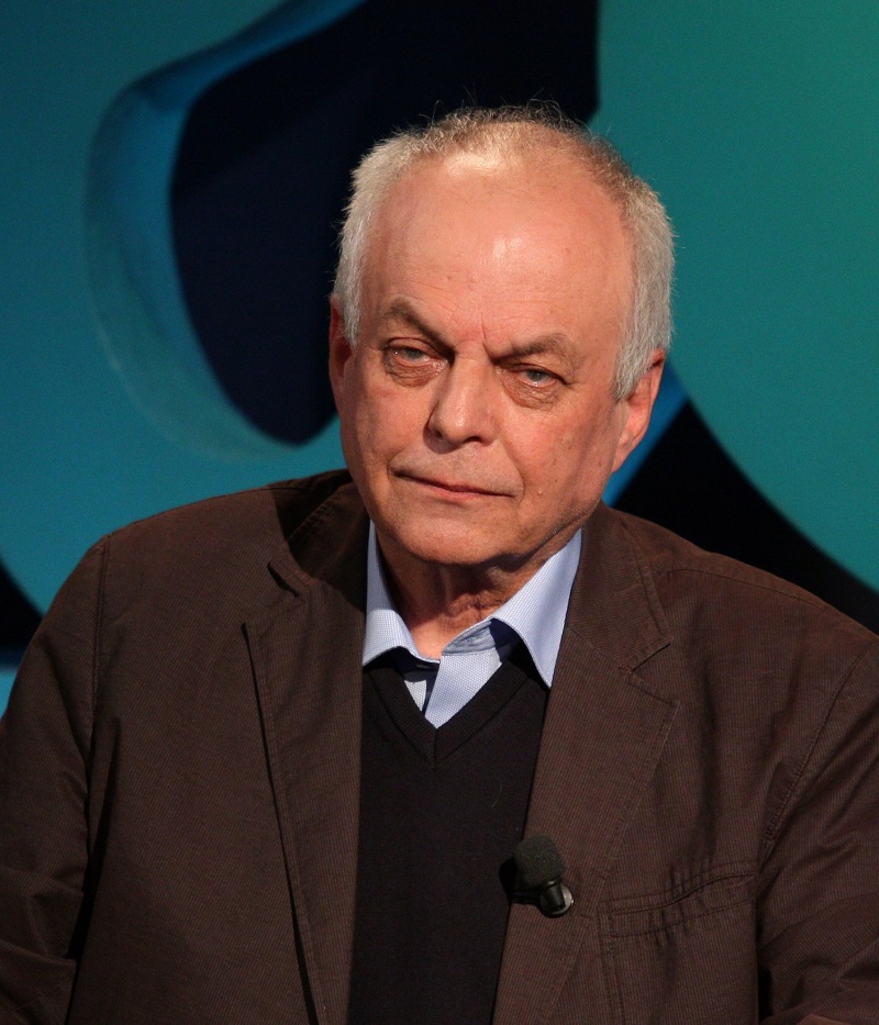 Alfred Strejček statečně bojuje. Alfred Strejček statečně bojuje.