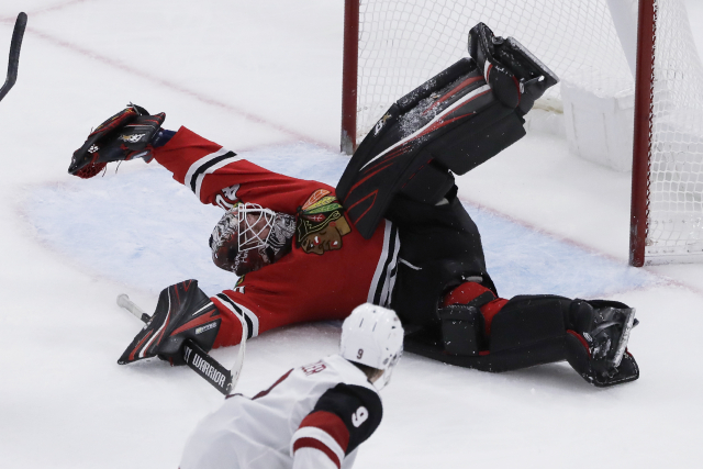 Robin Lehner mění Chicago za Vegas.