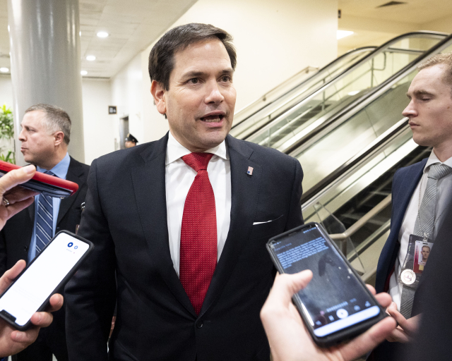 Senátor Marco Rubio.