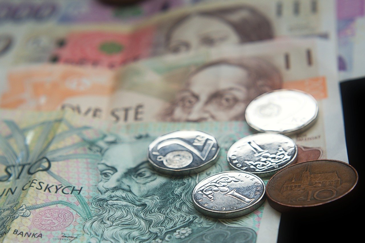 Peníze na pár kliknutí aneb jak rychlé jsou online nebankovní půjčky