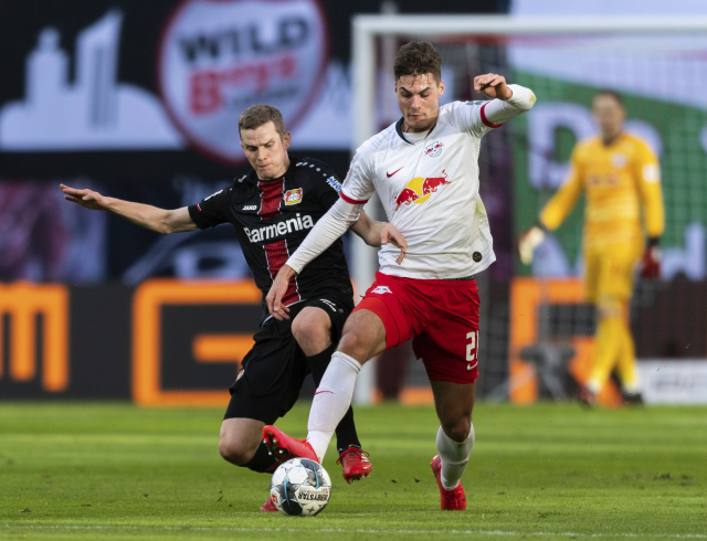Patrik Schick proti Leverkusenu.