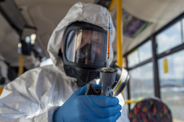 Dopravní podnik měst Liberce a Jablonce nad Nisou (DPMLJ) začal 4. března 2020 kvůli koronaviru své autobusy a tramvaje dezinfikovat ozonem.