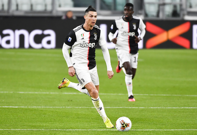 Ronaldo zdravil neviditelné a pobavil internet.