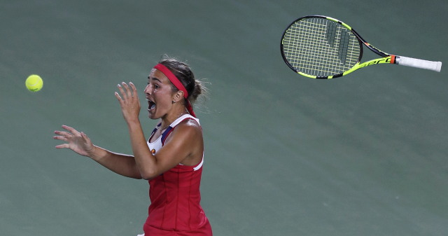 Monica Puigová slaví zlato na olympiádě z Ria.