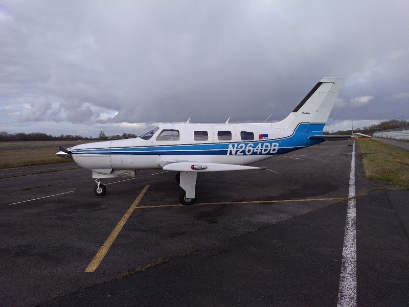 Pilot letadla s fotbalistou Salou neměl potřebnou licenci.