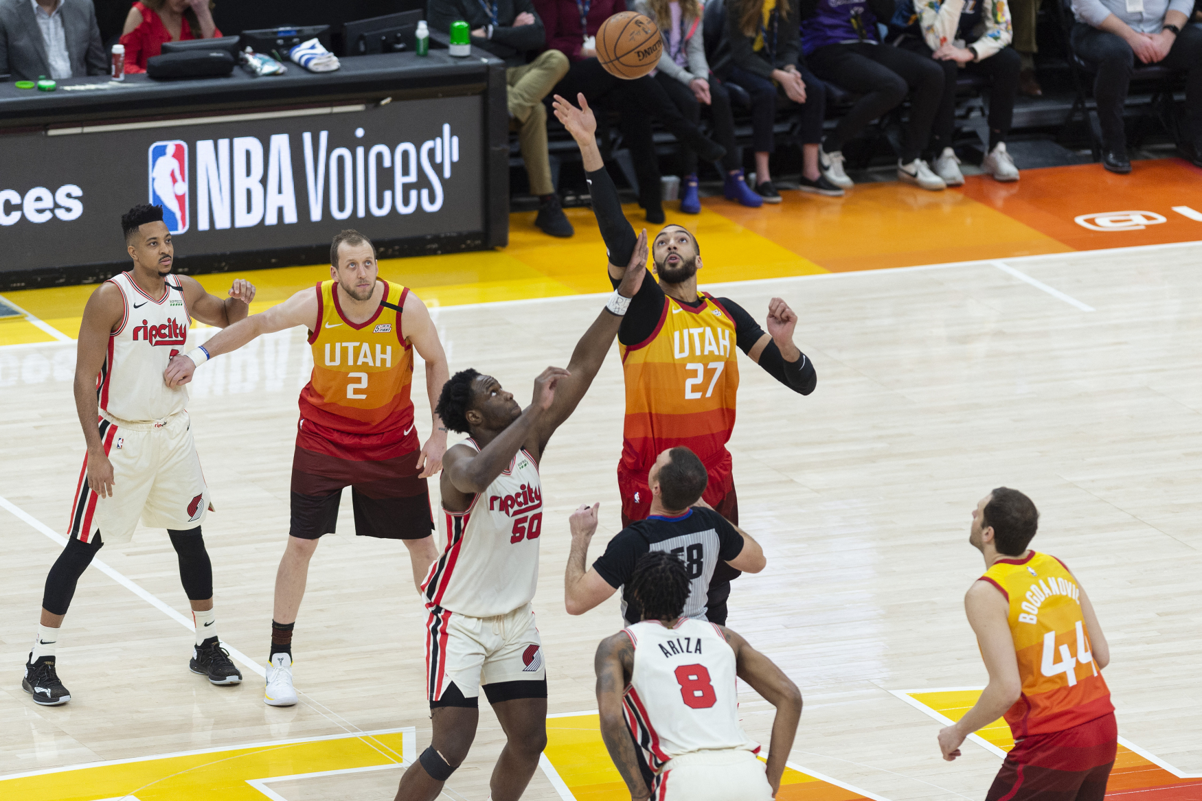 Utkání NBA mezi Utahem a Portlandem.