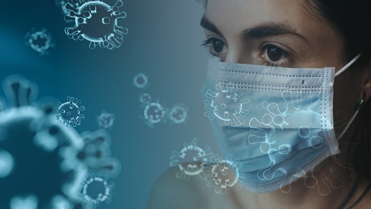 Koronavirus v Česku: nakažených je přes dvě stě 