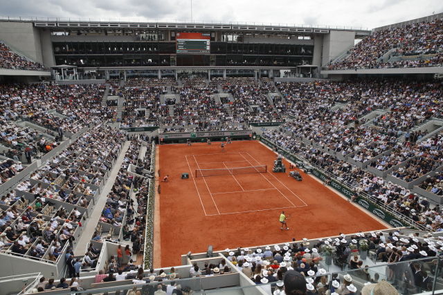 Tenisové Roland Garros se odehraje na přelomu září a října.