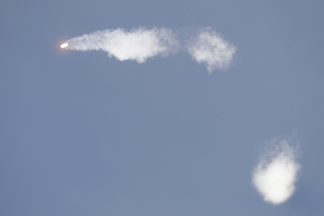 Nosná raketa Falcon 9.