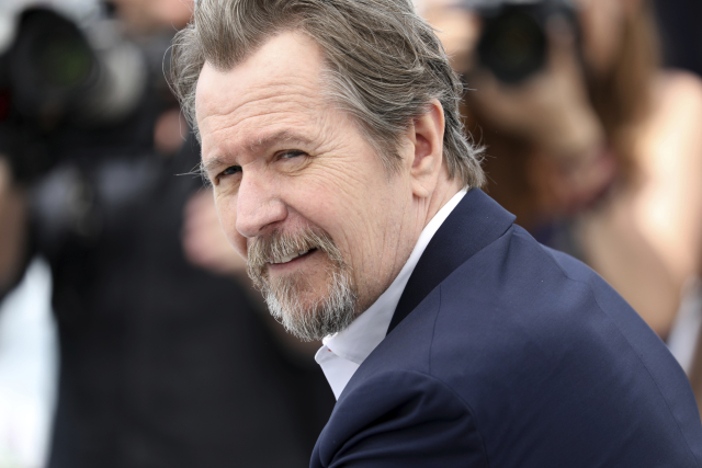 Gary Oldman slaví narozeniny. V jakých filmech nejvíce zazářil?