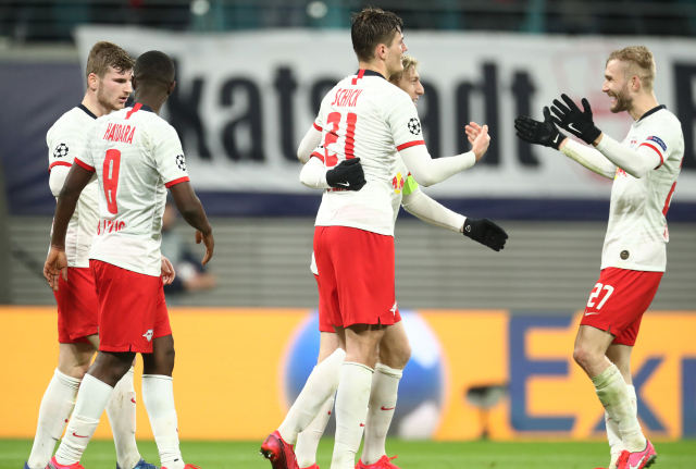 Patrik Schick se spoluhráči z Lipska.