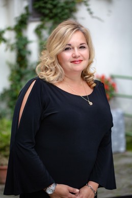 Jana Bára Dobrkovská.