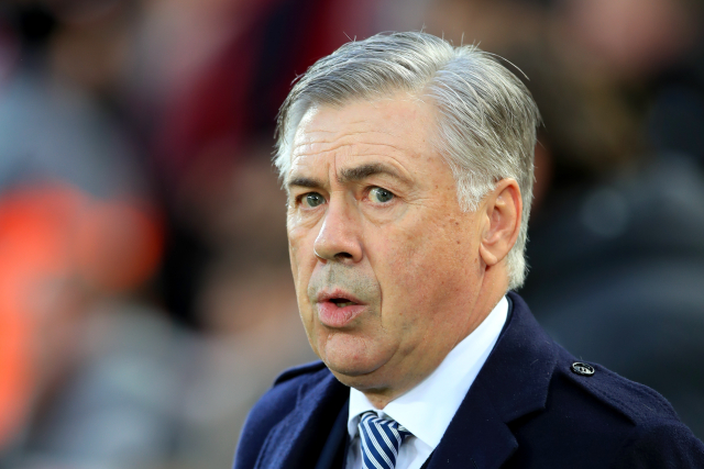 Trenér Evertonu Carlo Ancelottii během zápasu FA Cupu.