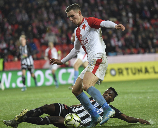 Lukáš Provod.