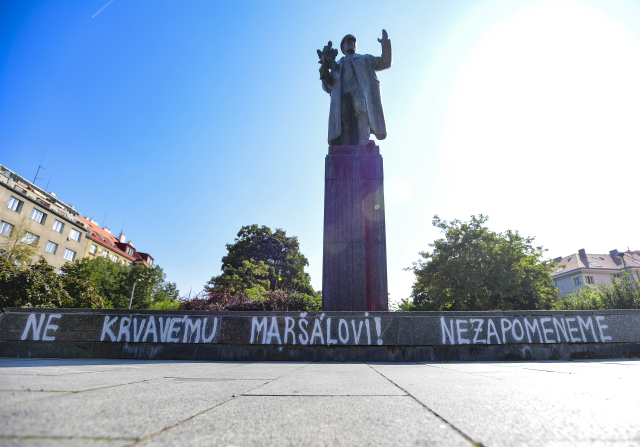 Socha Koněva.