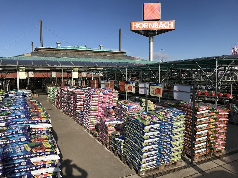 Hornbach znovu otevírá pro všechny zákazníky.