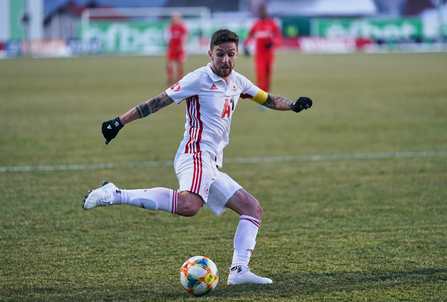 Záložník Pinto z CSKA Sofia.