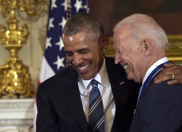 Barack Obama (vlevo) a Joe Biden mají dobré vztahy.