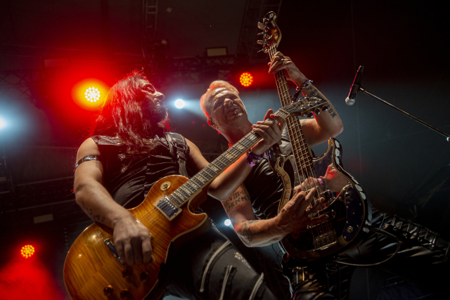 Loňský koncert skupiny Therion na festivalu Brutal Assault.