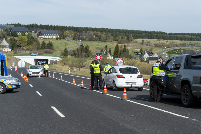 Policie ČR na hranicích.