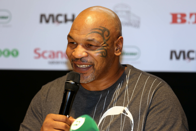 Mike Tyson chystá návrat, aby mohl pomoci v současné situaci.