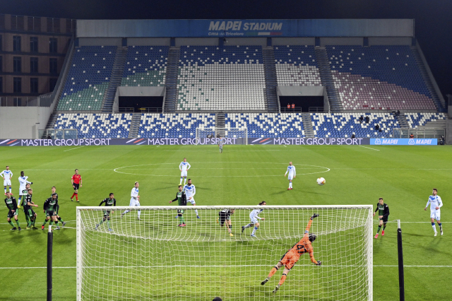 Fotografie z ligového utkání mezi Sassuolem a Brescií.