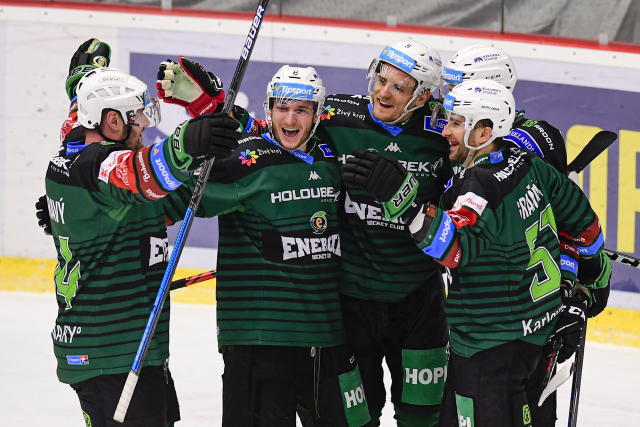 Hokejisté extraligových Karlových Varů.