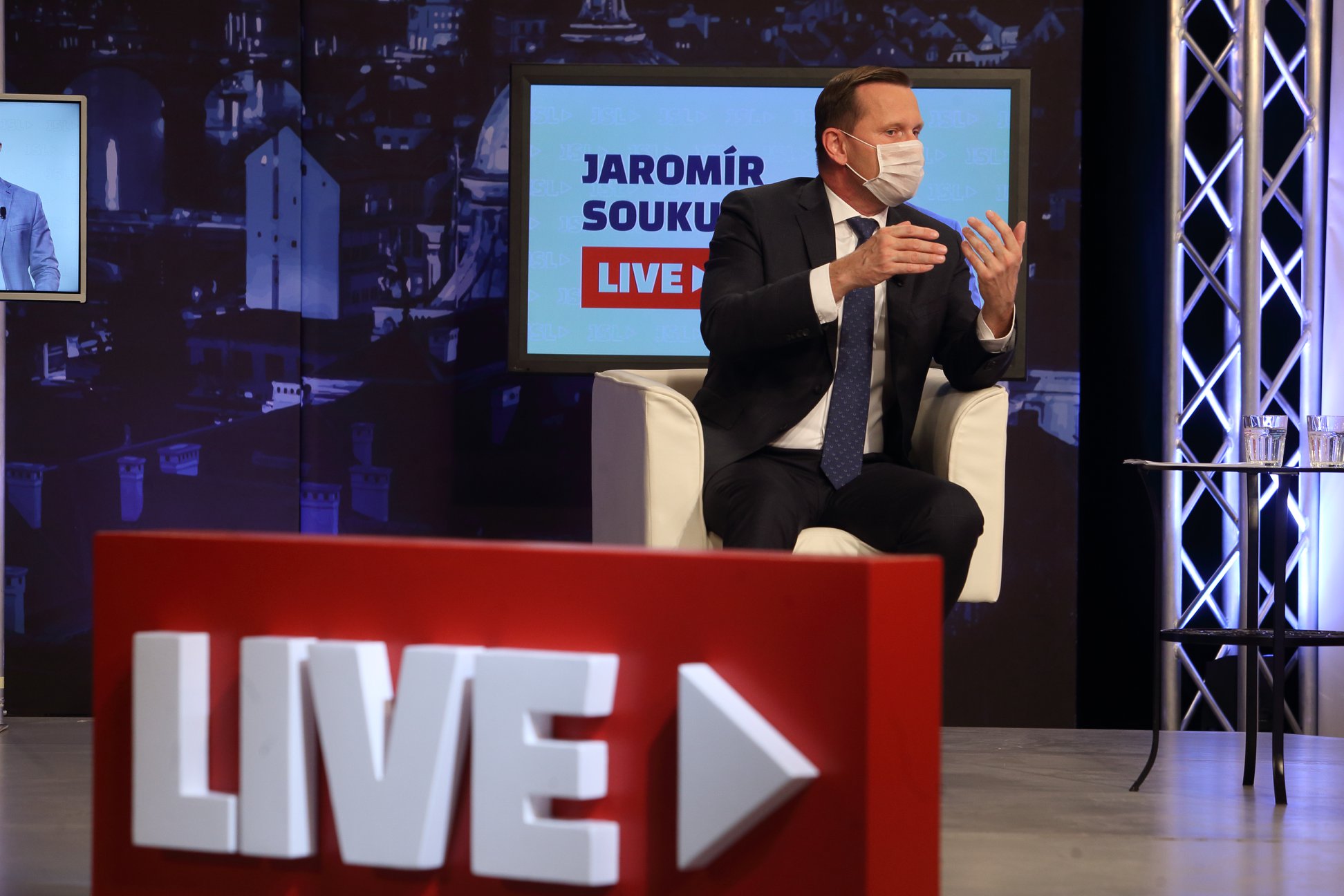 Jaromír Soukup: Jaká je v šíření koronaviru role Číny?!