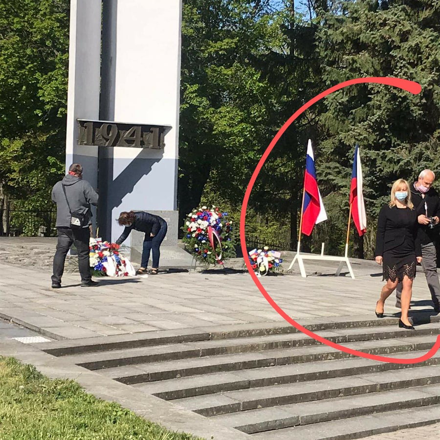 Foto vlajek.