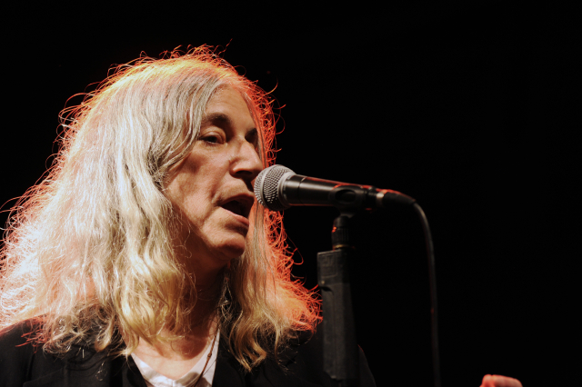 Patti Smithová na pražském koncertě v roce 2015.