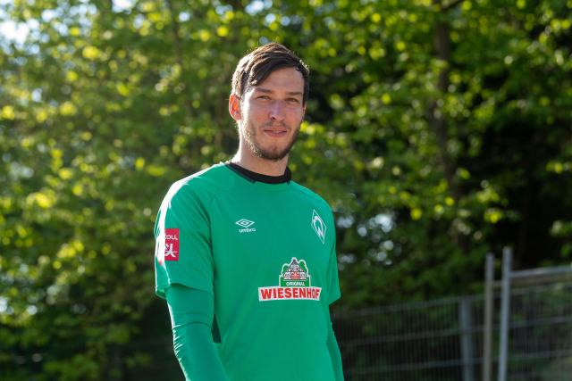 Český reprezentační brankář Jiří Pavlenka.