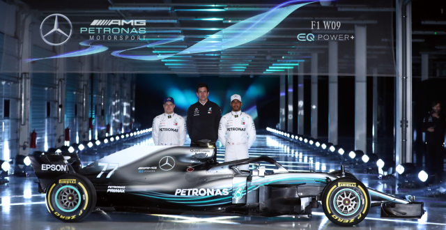 Stane se další stájí Sebastiana Vettela zrovna Mercedes?