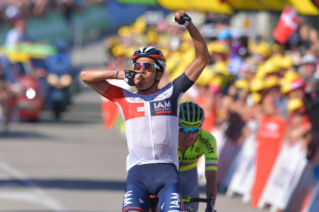 Bývalý kolumbijský cyklista Jarlinson Pantano slaví vítězství v etapě Tour de France.