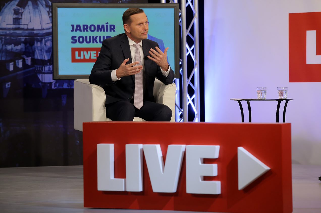 Jaromír Soukup: Vysvědčení pro vládu. Radost mít nebude.